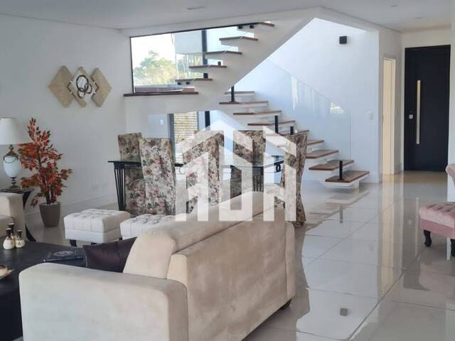 Casa para Venda em Santana de Parnaíba - 2