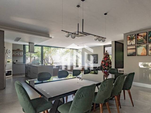 #328 - Casa para Venda em Santana de Parnaíba - SP