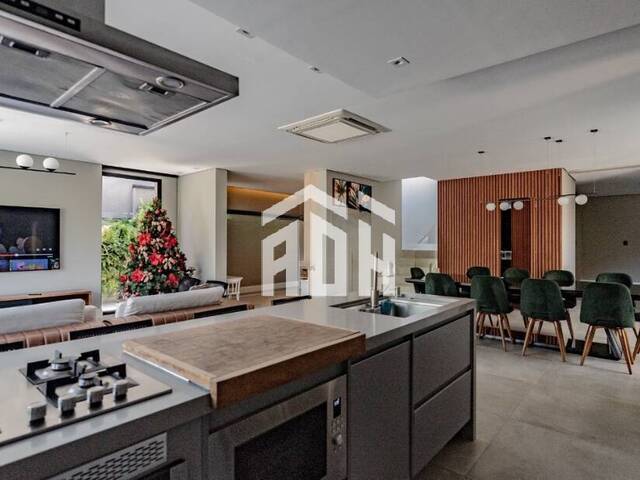 Casa para Venda em Santana de Parnaíba - 4