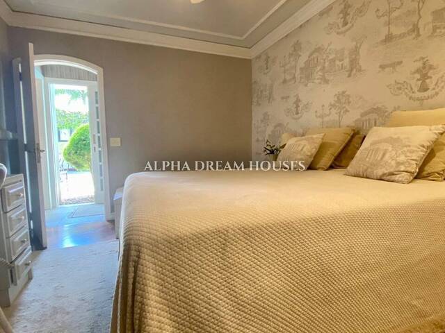 Casa para Venda em Santana de Parnaíba - 5