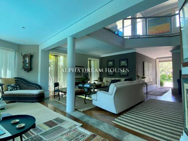 Casa para Venda em Santana de Parnaíba - 4