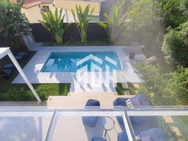 Casa para Venda em Santana de Parnaíba - 2