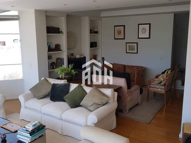 Casa para Venda em Santana de Parnaíba - 3