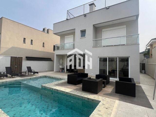 Casa para Venda em Santana de Parnaíba - 4