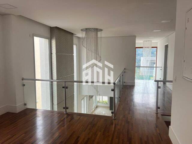 Casa para Venda em Santana de Parnaíba - 5