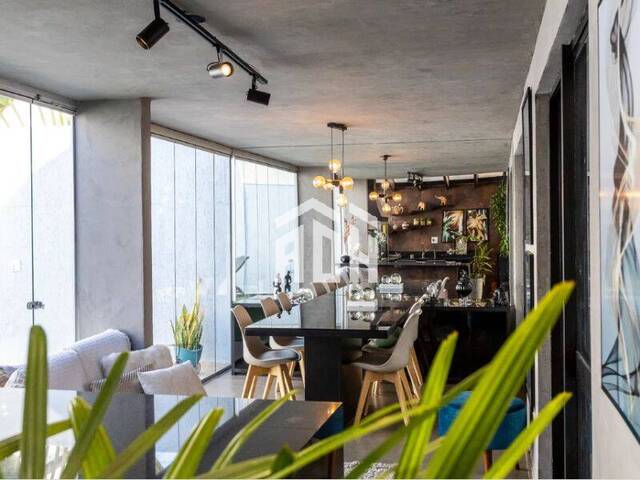 Casa para Venda em Santana de Parnaíba - 2