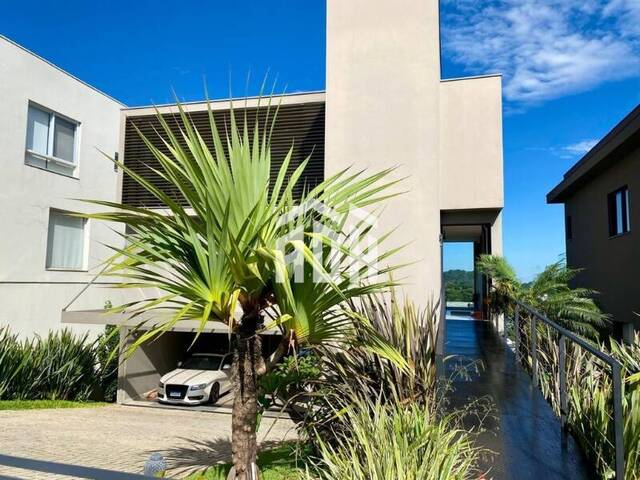 Casa para Venda em Santana de Parnaíba - 2