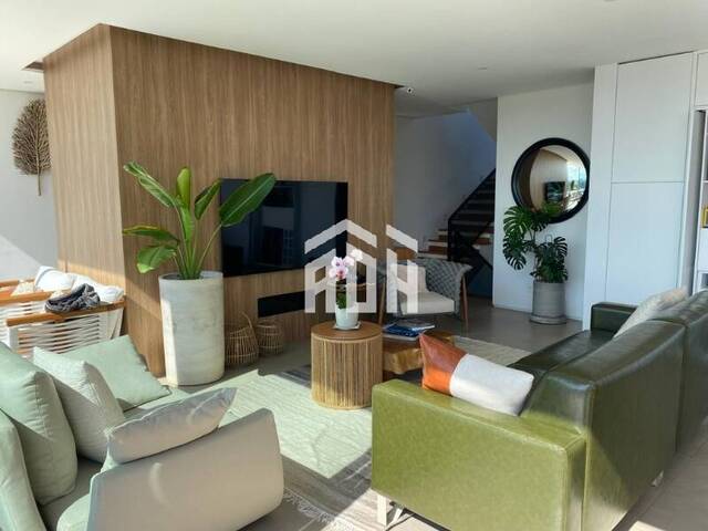 Casa para Venda em Santana de Parnaíba - 4