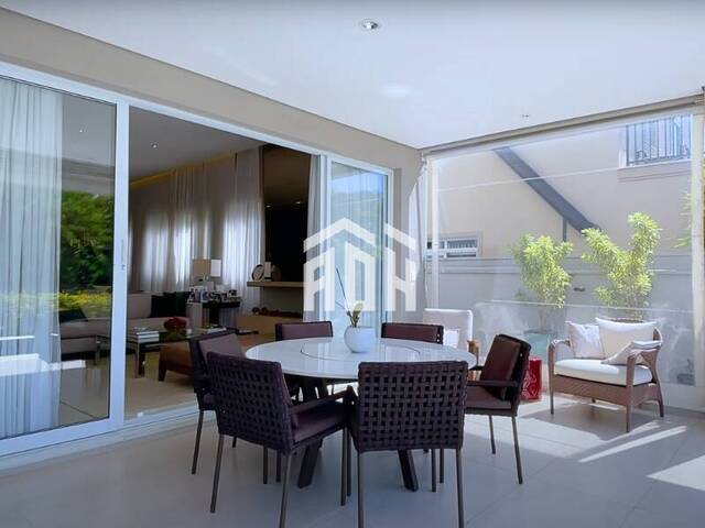 Casa para Venda em Santana de Parnaíba - 2