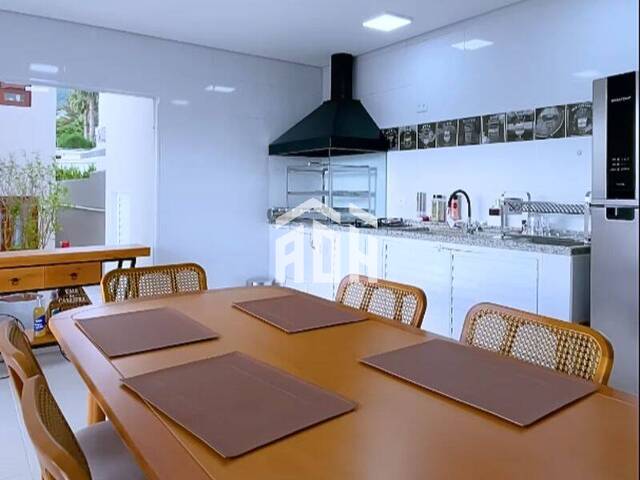 #629 - Casa para Venda em Barueri - SP
