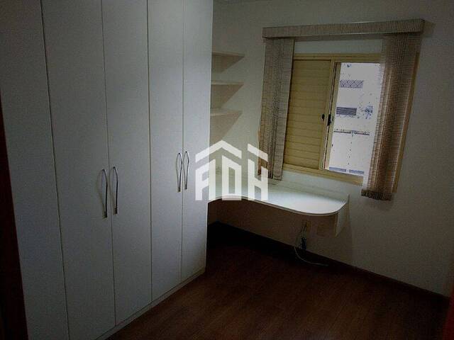 #641 - Apartamento para Venda em Santana de Parnaíba - SP