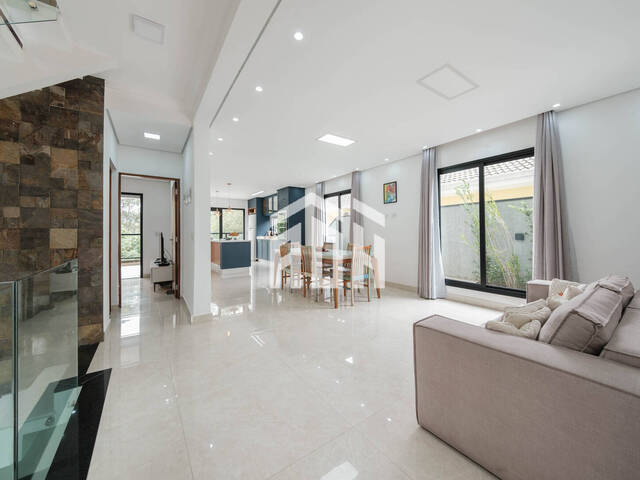 Casa para Venda em Santana de Parnaíba - 4