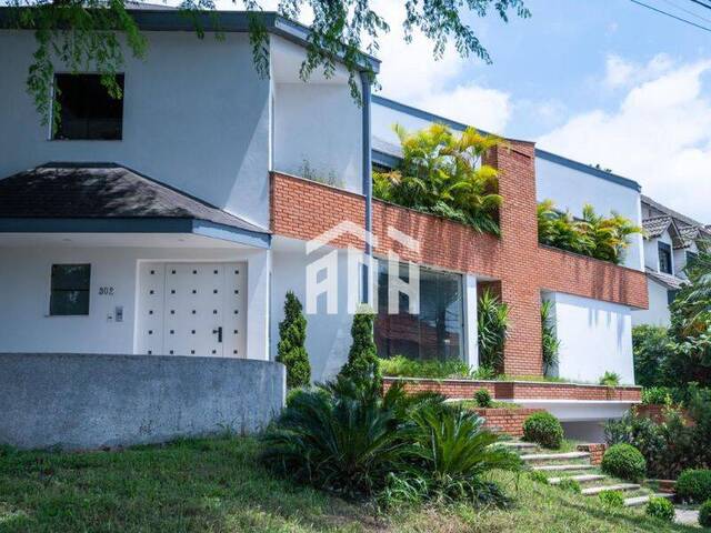 #646 - Casa para Venda em Barueri - SP