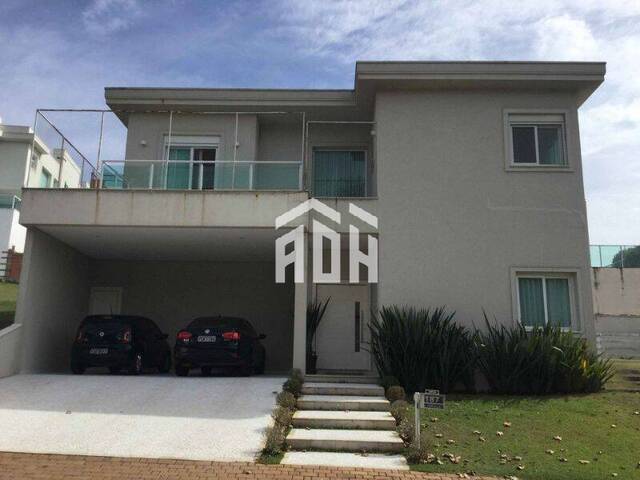#649 - Casa para Venda em Santana de Parnaíba - SP