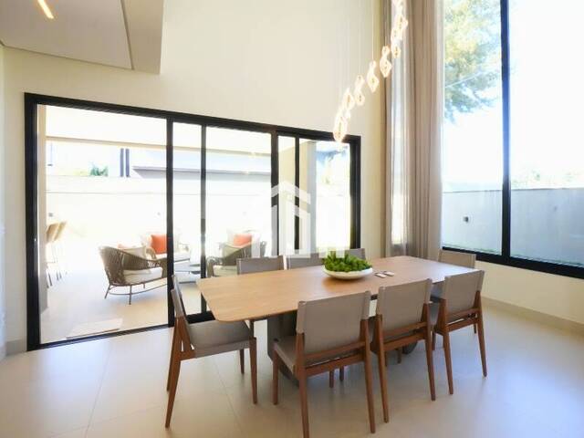 Casa para Venda em Santana de Parnaíba - 3