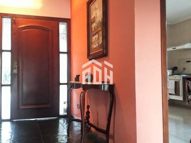 Casa para Venda em Santana de Parnaíba - 5