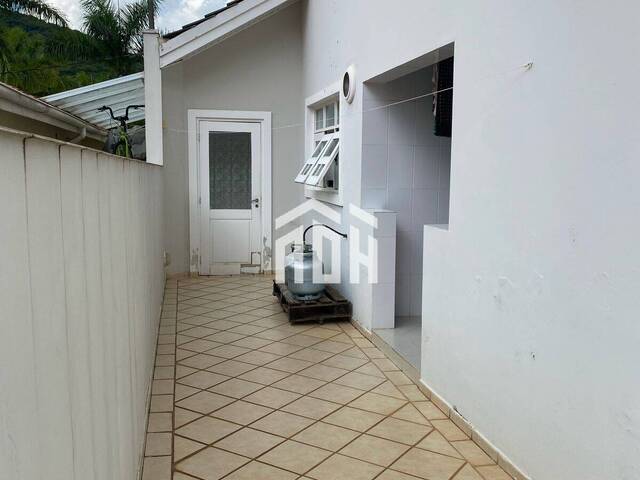 #668 - Casa para Venda em Santana de Parnaíba - SP