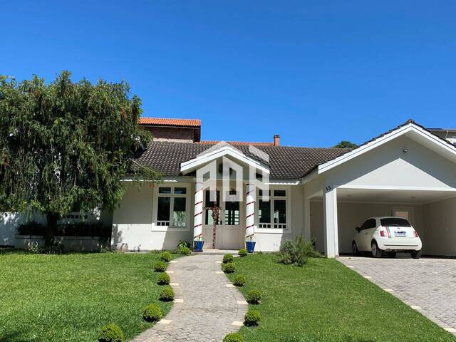 #668 - Casa para Venda em Santana de Parnaíba - SP