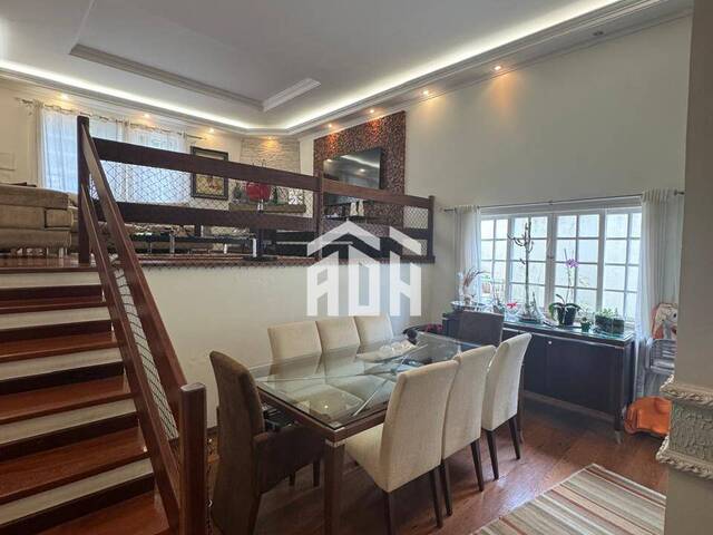 Casa para Venda em Santana de Parnaíba - 3