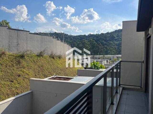 Casa para Venda em Santana de Parnaíba - 5