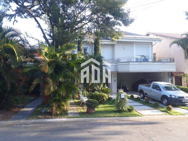 #679 - Casa para Locação em Santana de Parnaíba - SP