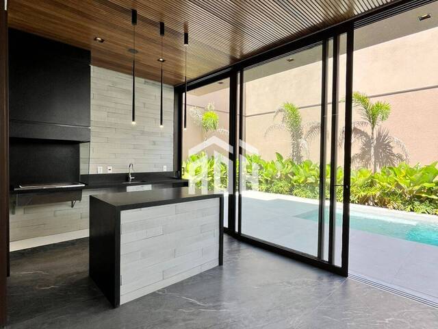 Casa para Venda em Santana de Parnaíba - 5