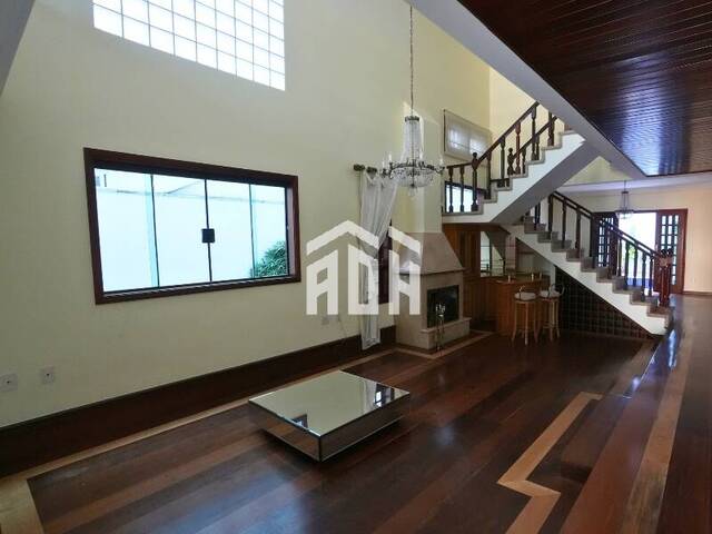 #674 - Casa para Locação em Santana de Parnaíba - SP