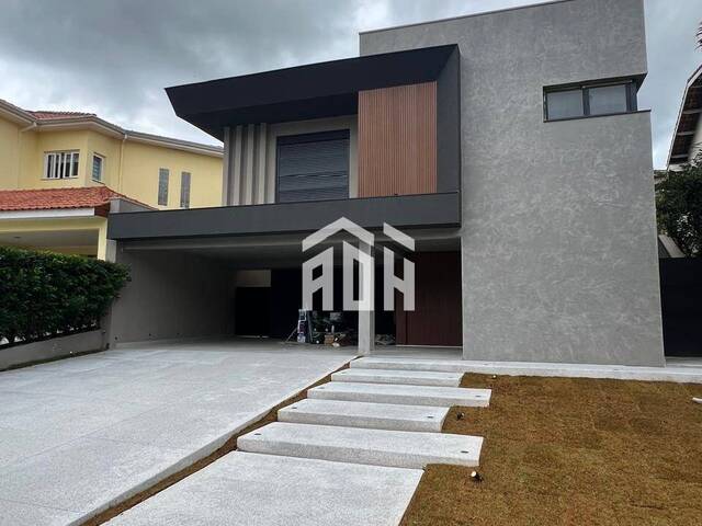 #687 - Casa para Venda em Santana de Parnaíba - SP