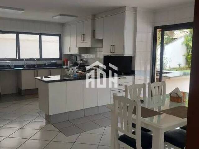Casa para Venda em Santana de Parnaíba - 5