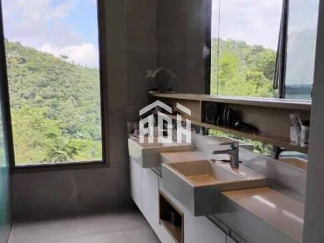 #691 - Casa para Venda em Santana de Parnaíba - SP