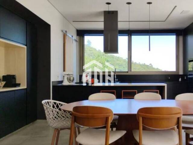 Casa para Venda em Santana de Parnaíba - 3