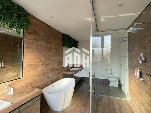 #692 - Casa para Venda em Barueri - SP