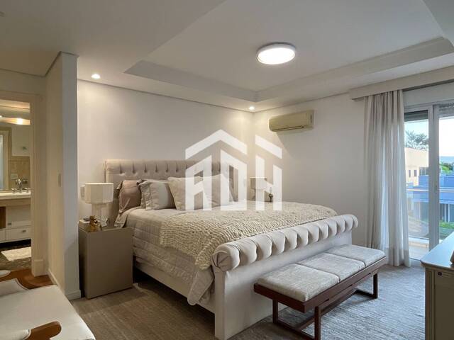 Casa para Venda em Santana de Parnaíba - 5