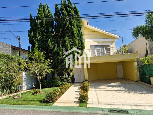#719 - Casa para Venda em Santana de Parnaíba - SP