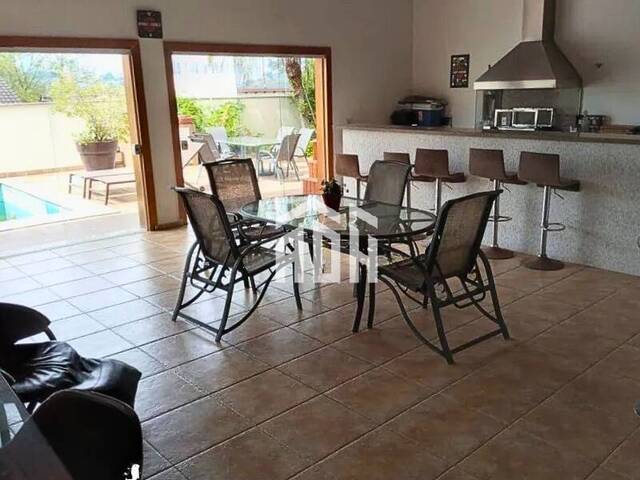 #722 - Casa para Venda em Santana de Parnaíba - SP
