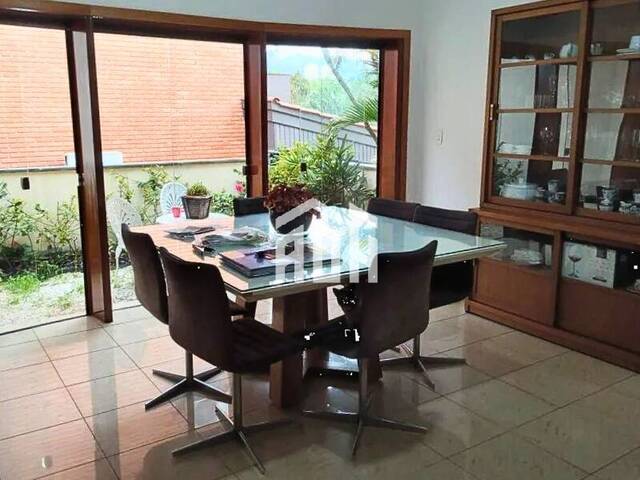 #722 - Casa para Venda em Santana de Parnaíba - SP