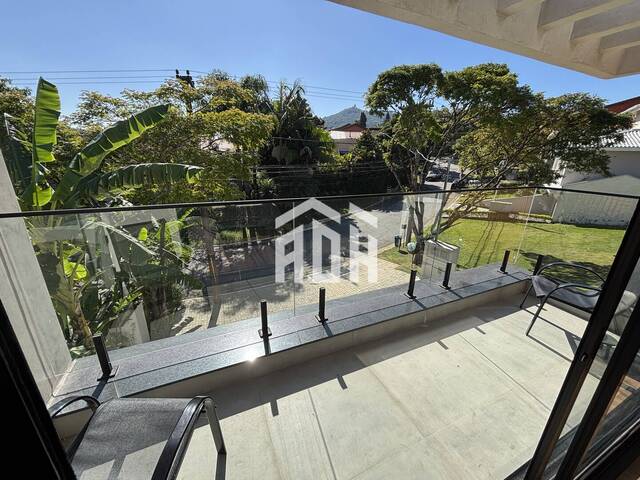 Casa para Venda em Santana de Parnaíba - 2