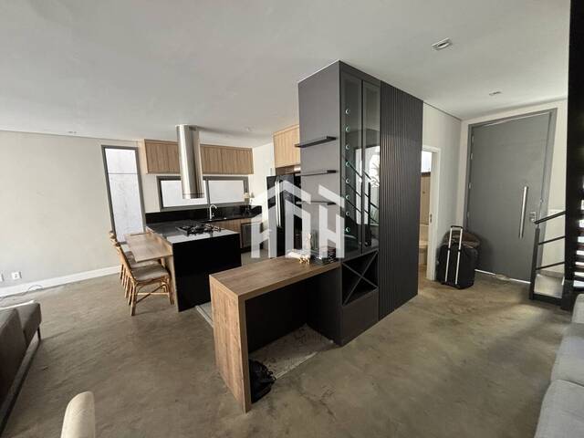 Casa para Venda em Santana de Parnaíba - 4