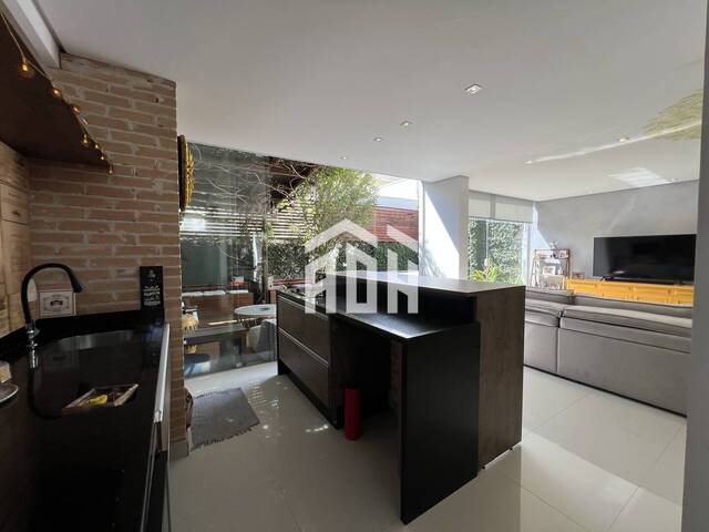 Casa para Venda em Santana de Parnaíba - 5