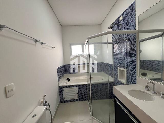 Casa para Venda em Santana de Parnaíba - 2