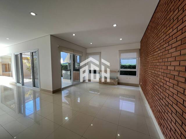Casa para Venda em Santana de Parnaíba - 4