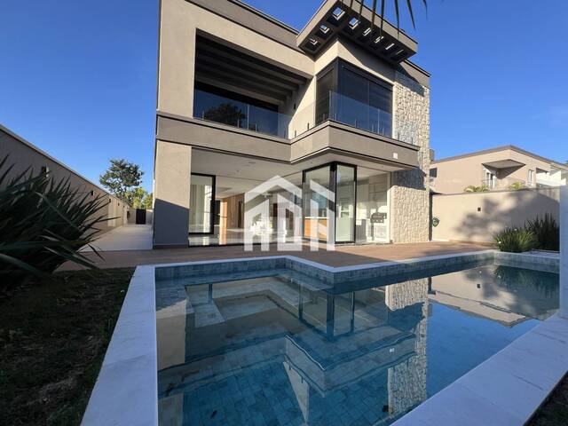 Casa para Venda em Santana de Parnaíba - 3