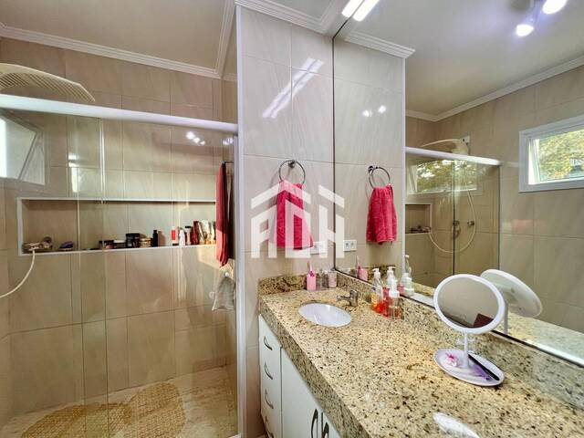 Casa para Venda em Santana de Parnaíba - 4