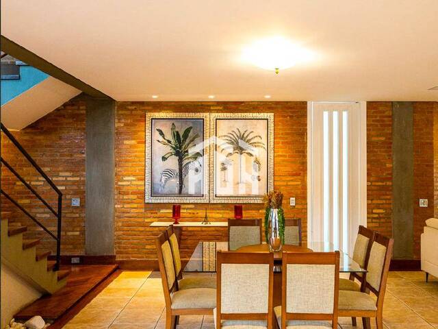 Casa para Venda em Santana de Parnaíba - 2