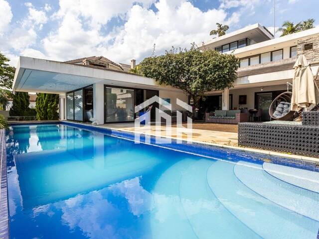 #765 - Casa para Venda em Santana de Parnaíba - SP