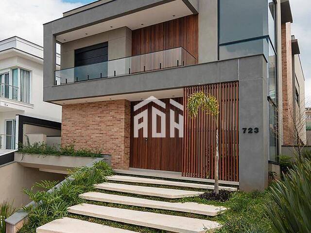 Casa para Venda em Santana de Parnaíba - 4