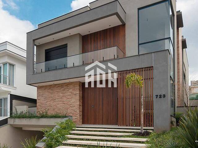 #780 - Casa para Venda em Santana de Parnaíba - SP