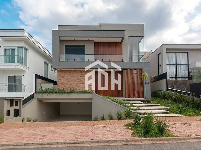 #780 - Casa para Venda em Santana de Parnaíba - SP