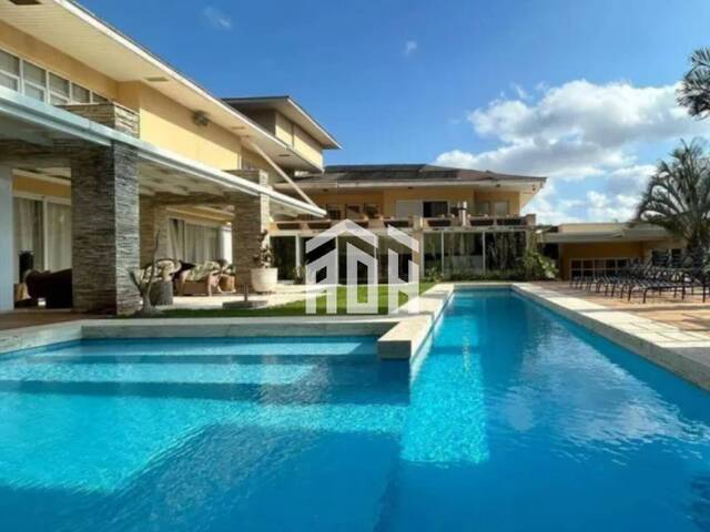 #779 - Casa para Venda em Santana de Parnaíba - SP