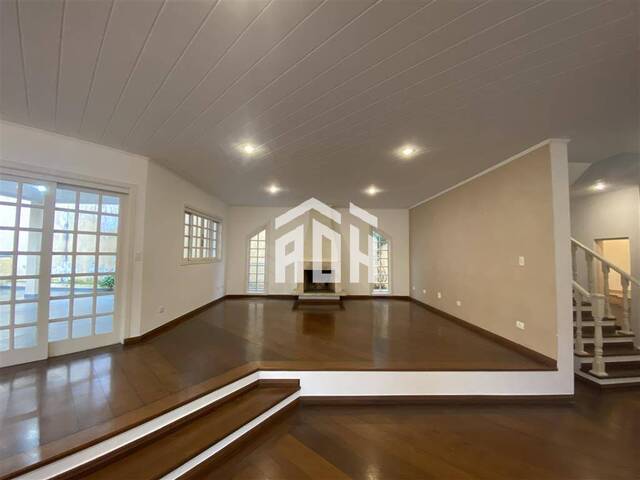 Casa para Venda em Santana de Parnaíba - 2